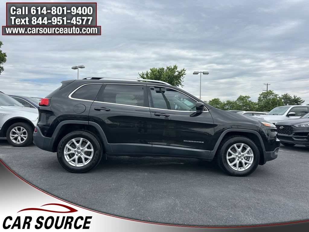 Used 2016 Jeep Cherokee Latitude w/ Comfort/Convenience Group AWD/4WD image 4