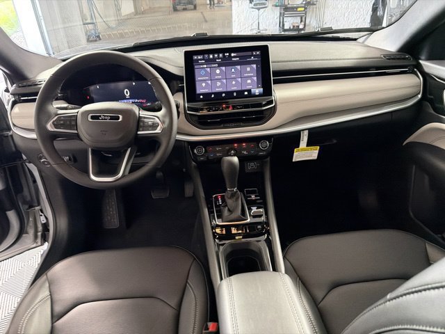New 2026 Jeep Compass Limited AWD/4WD image 33