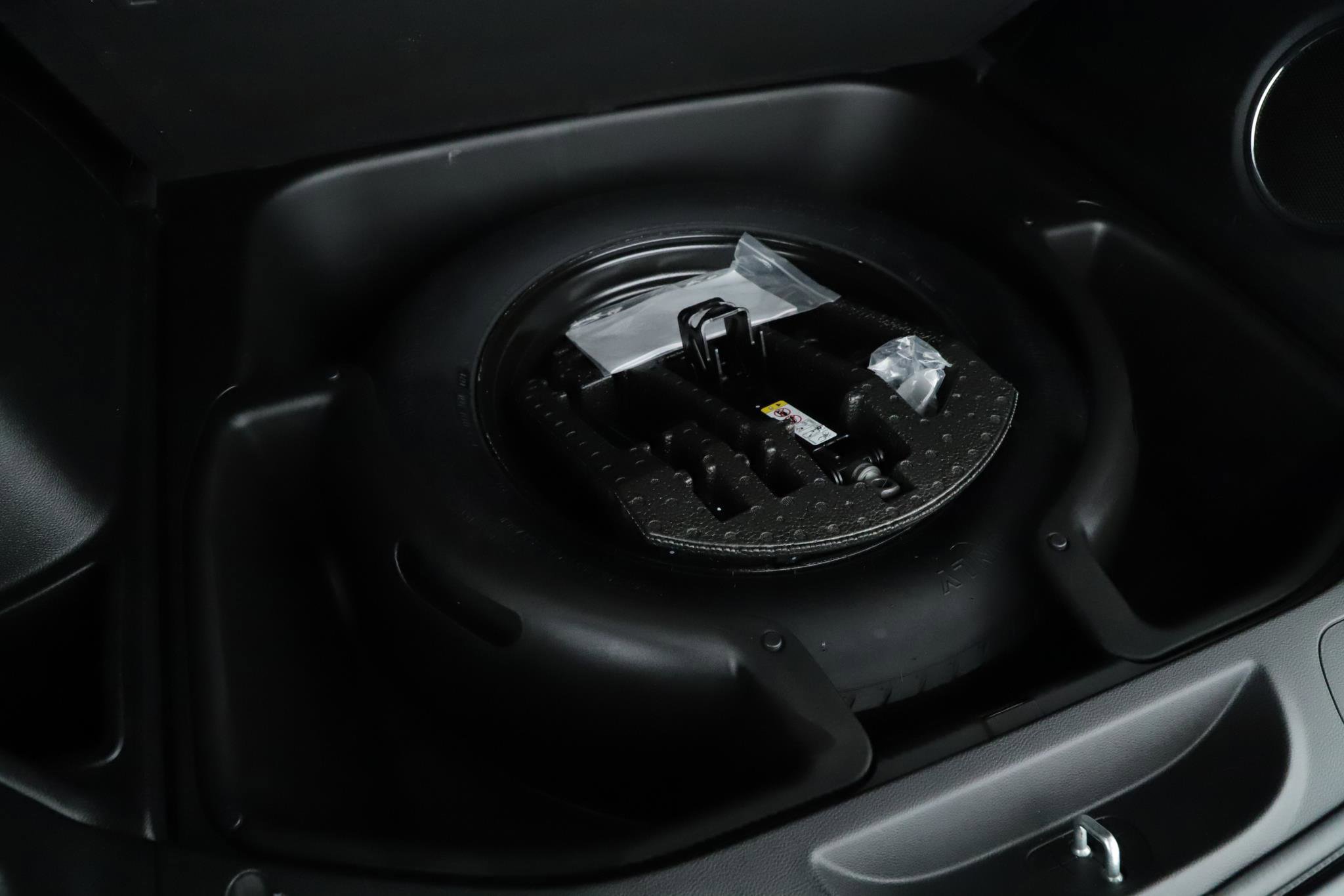 Used 2021 Jeep Grand Cherokee Laredo X image 20