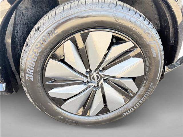 Used 2025 Nissan Ariya AWD image 16
