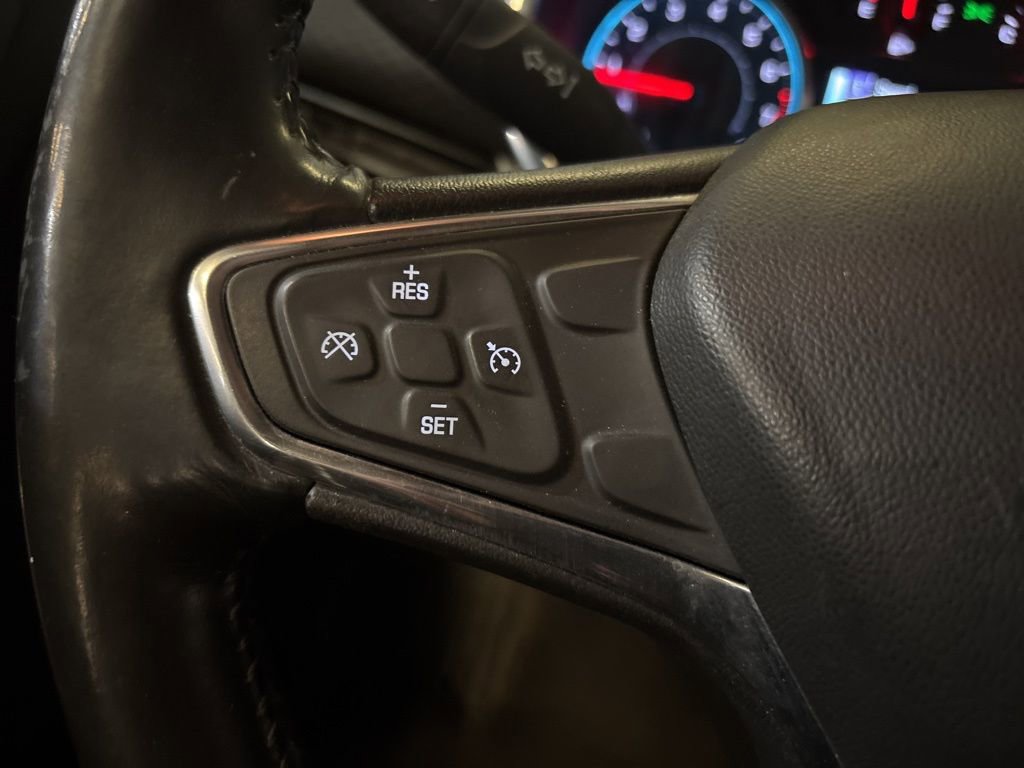 Used 2017 Chevrolet Malibu LT image 20