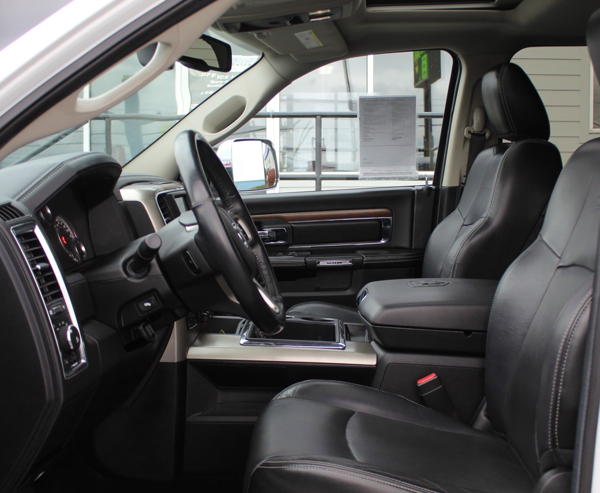 Used 2013 RAM 1500 Laramie w/ Convenience Group AWD/4WD image 14