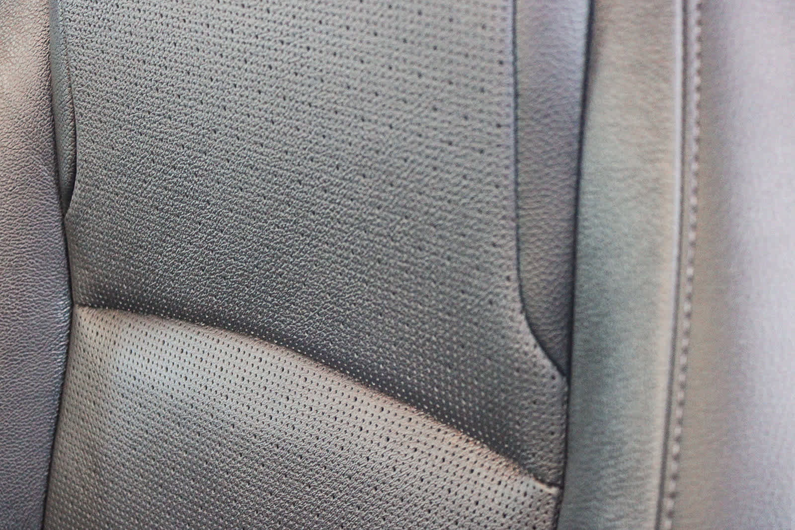 Used 2025 Honda Odyssey Elite image 24