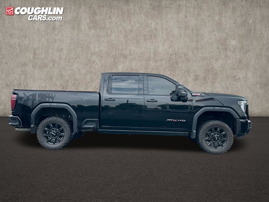 Used 2024 GMC Sierra 2500 AT4 w/ Technology Package AWD/4WD image 8