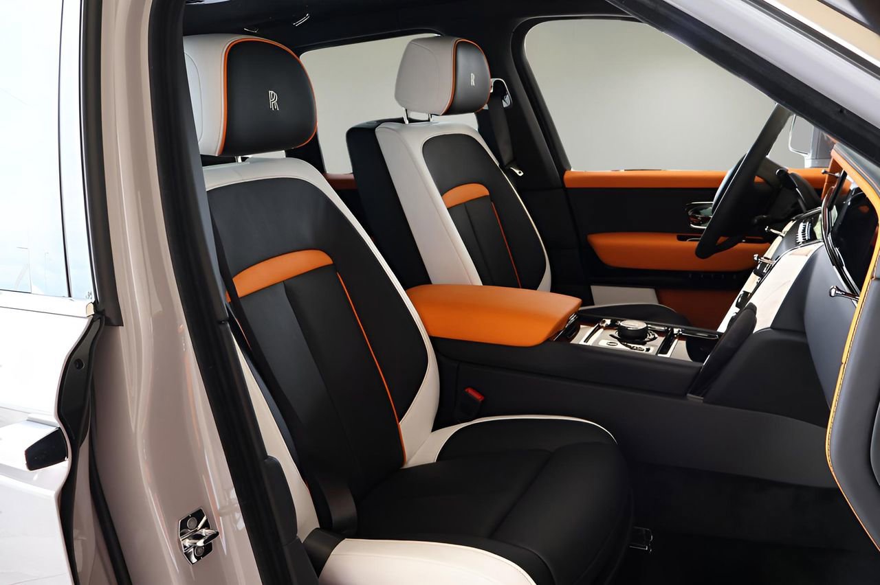New 2026 Rolls-Royce Cullinan image 25
