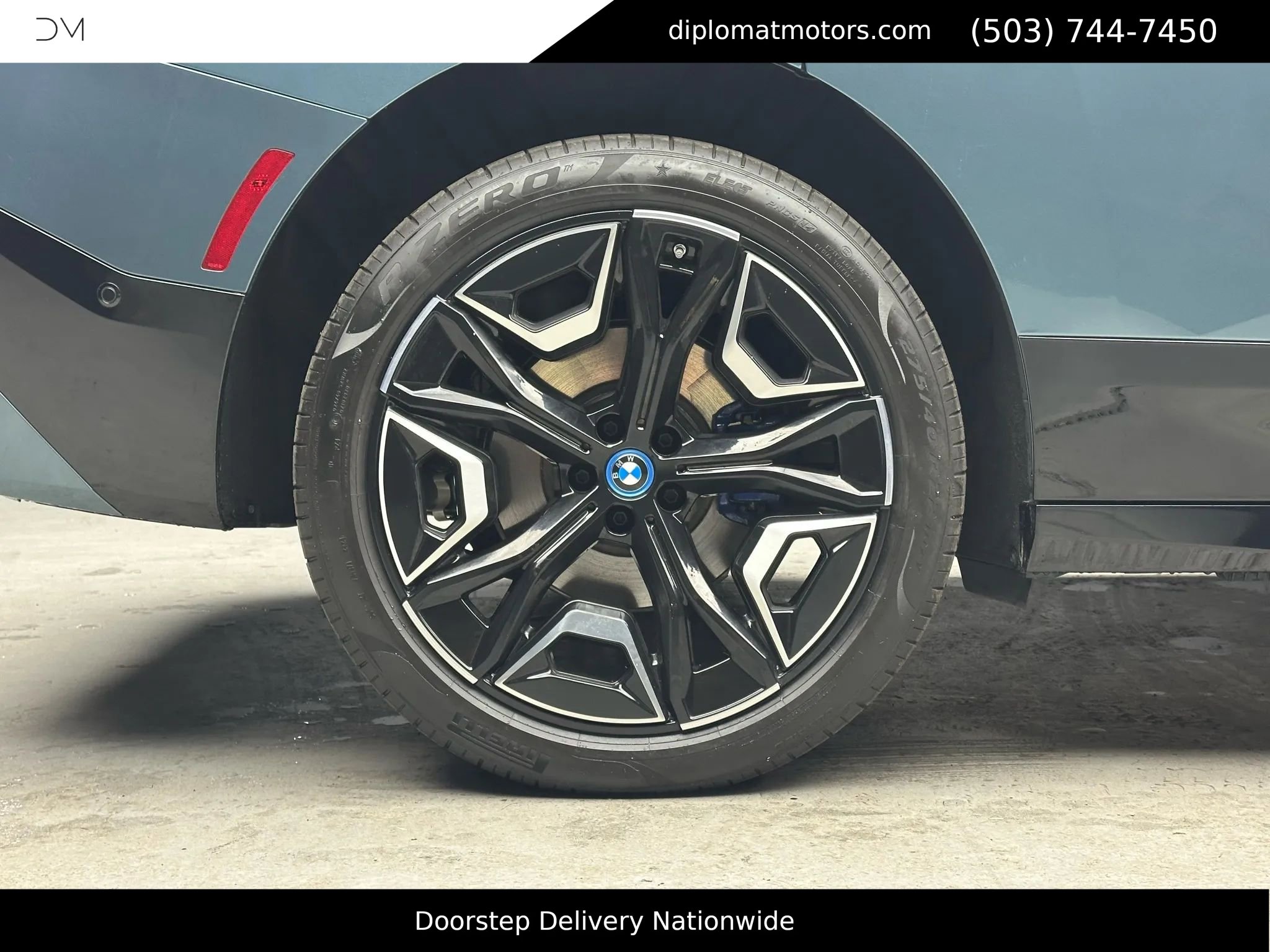 Used 2025 BMW iX xDrive50 w/ Premium Package image 40