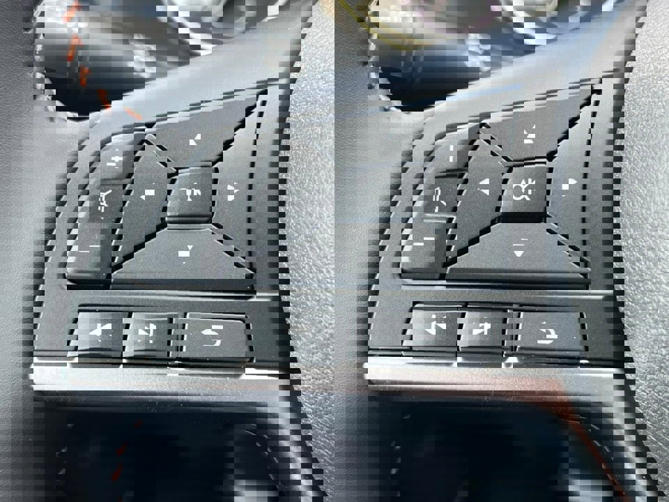 New 2025 Nissan Sentra SR w/ Midnight Edition image 18