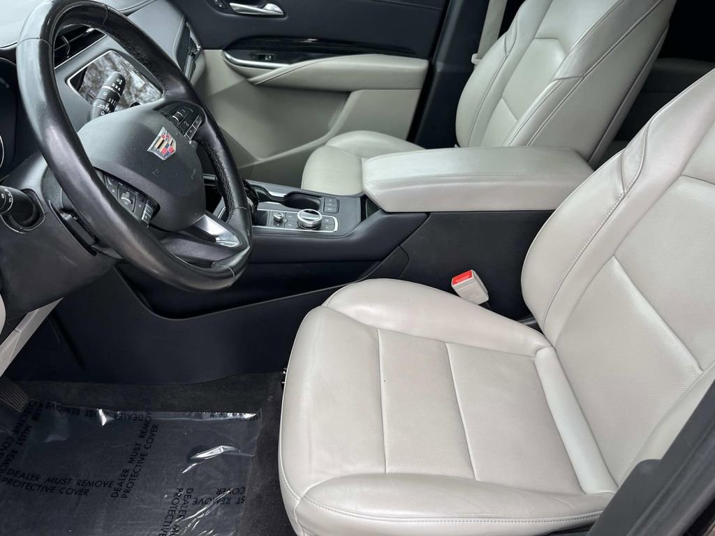 Certified 2023 Cadillac XT4 Premium Luxury image 28