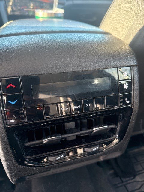 Used 2021 Jeep Grand Cherokee L Limited AWD/4WD image 15