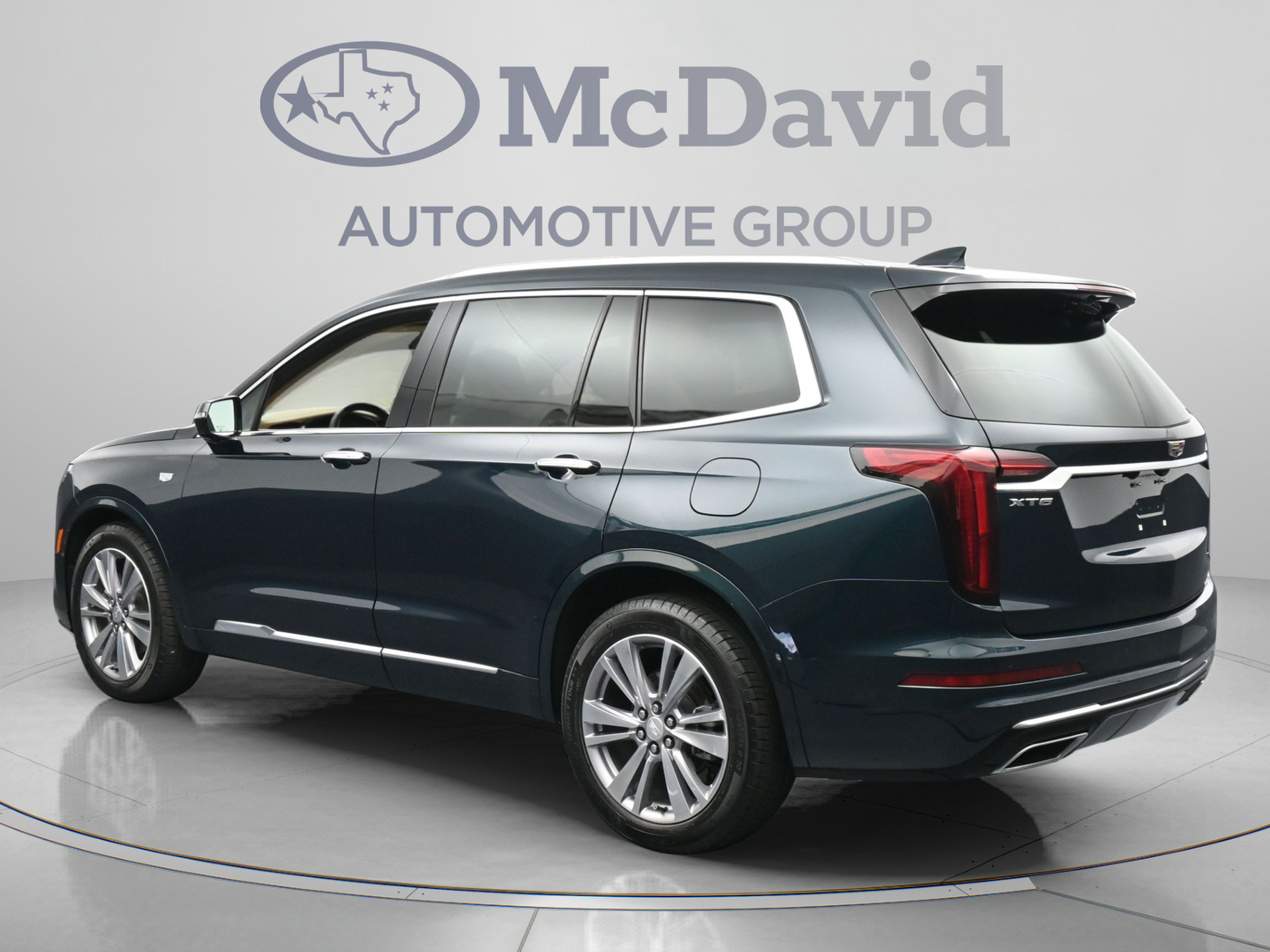Used 2024 Cadillac XT6 Premium Luxury w/ Platinum Package FWD image 6