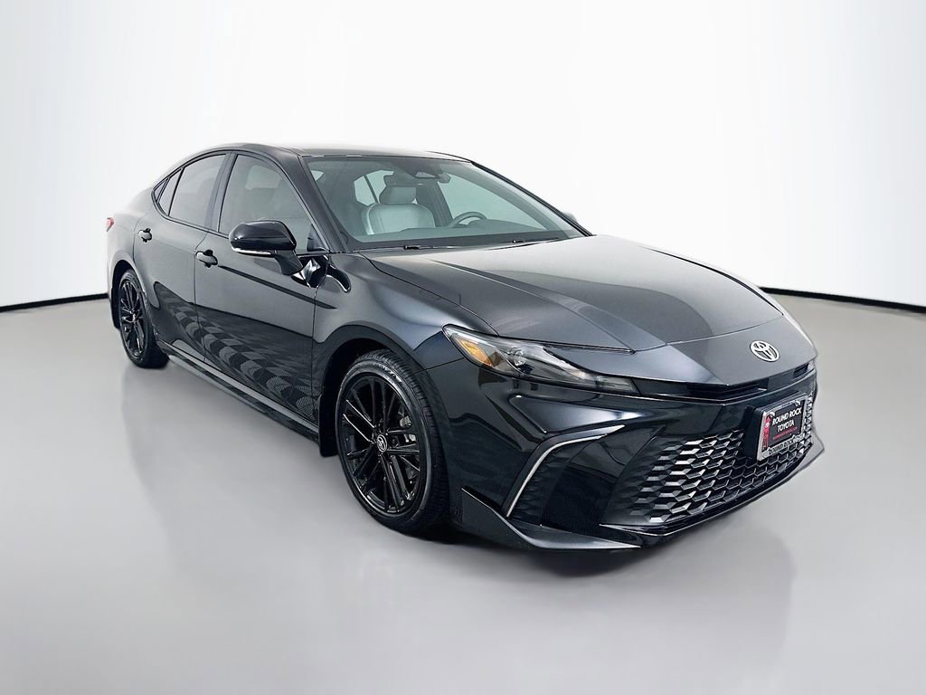 Certified 2025 Toyota Camry SE image 3