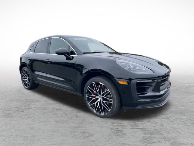 Used 2023 Porsche Macan S w/ Premium Package Plus image 3