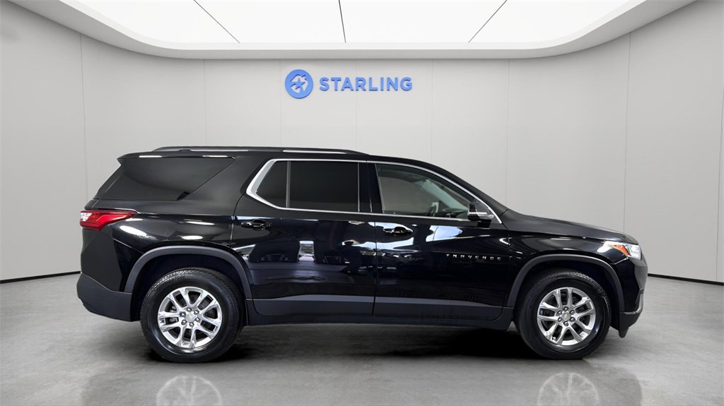 Used 2021 Chevrolet Traverse LT image 11