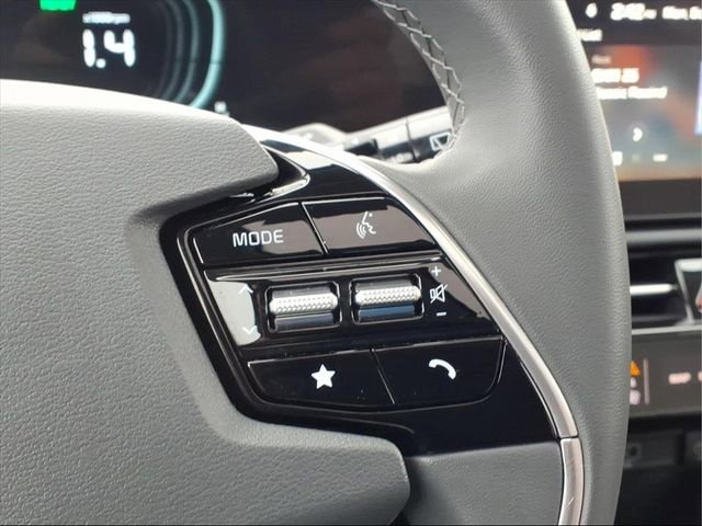 Used 2024 Kia Niro EX Touring image 26