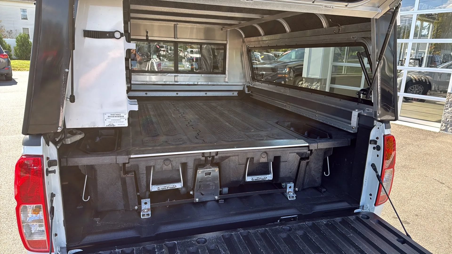 Used 2015 Nissan Frontier SV w/ SV Value Truck Package AWD/4WD image 5