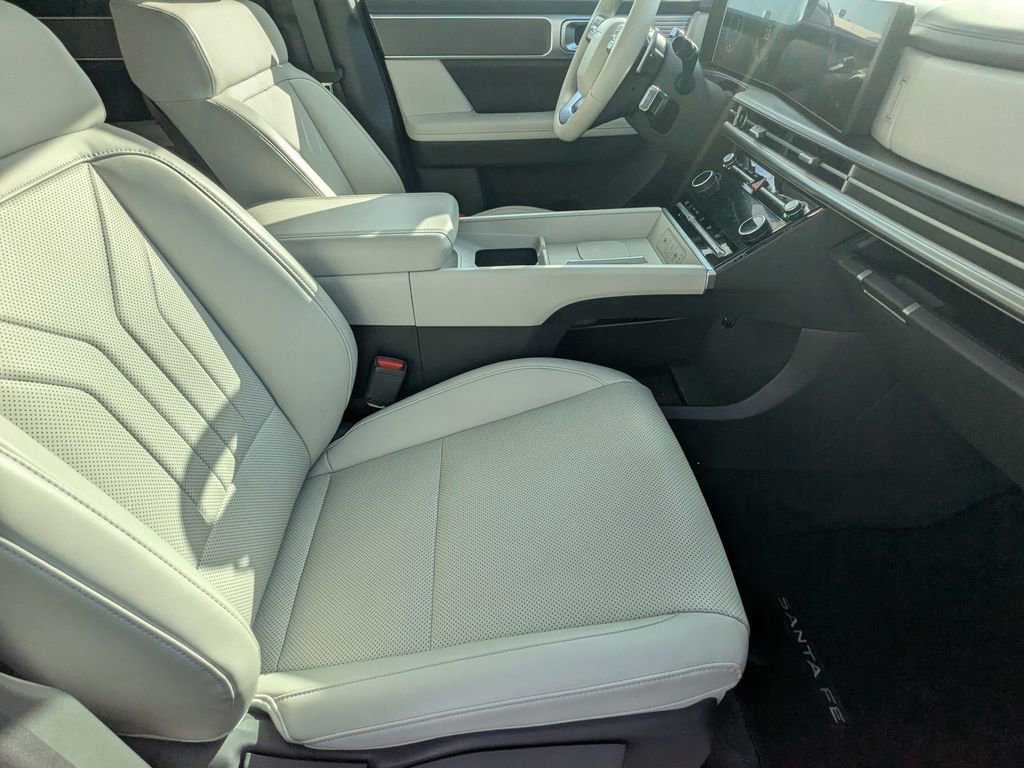 Certified 2025 Hyundai Santa Fe SEL image 19