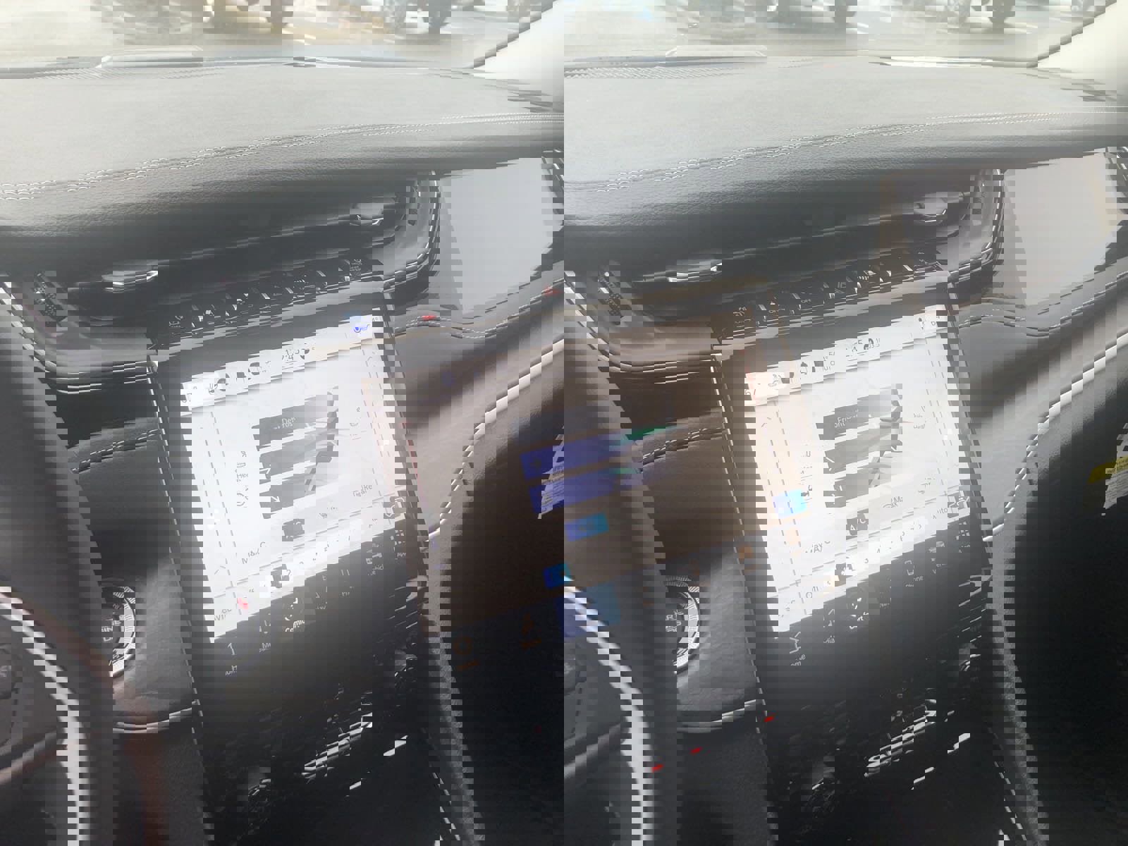 New 2023 Jeep Grand Cherokee 4WD 4xe image 38