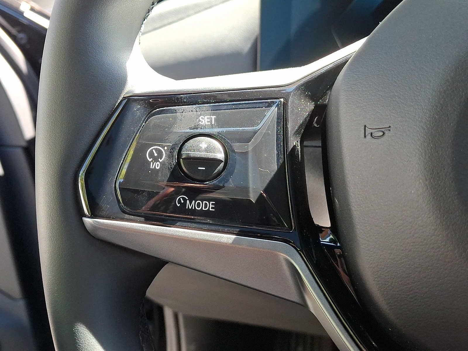 Used 2024 BMW i5 eDrive40i w/ Premium Package RWD image 21
