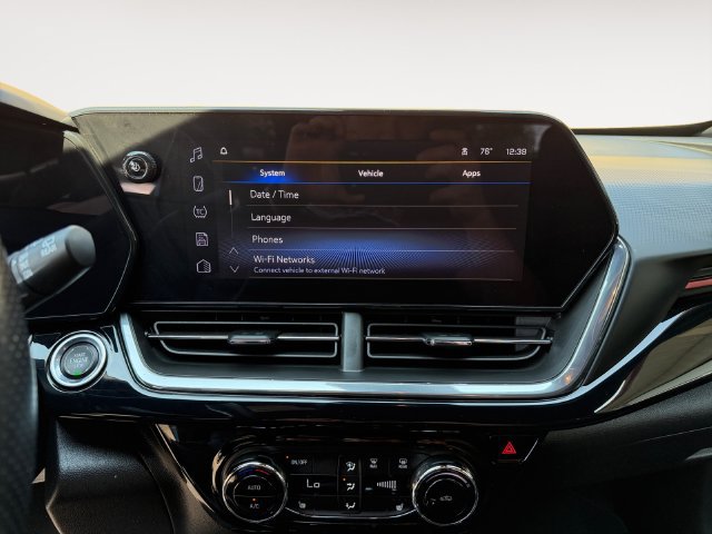 Used 2025 Chevrolet Trax RS w/ Sunroof Package FWD image 15
