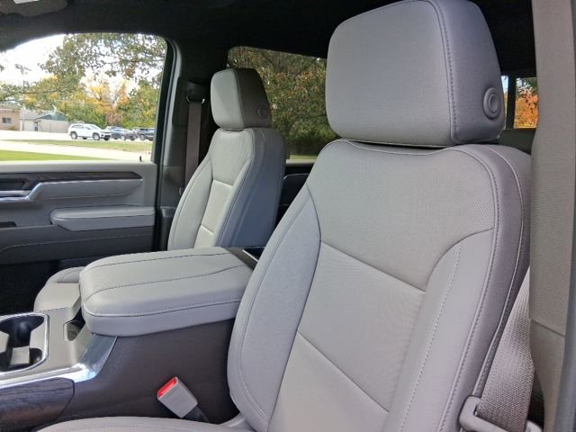 New 2026 GMC Sierra 2500 SLT w/ SLT Premium Package image 11