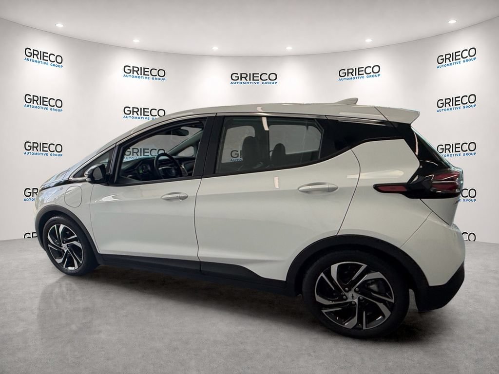 Certified 2023 Chevrolet Bolt LT w/ Infotainment Package FWD image 5