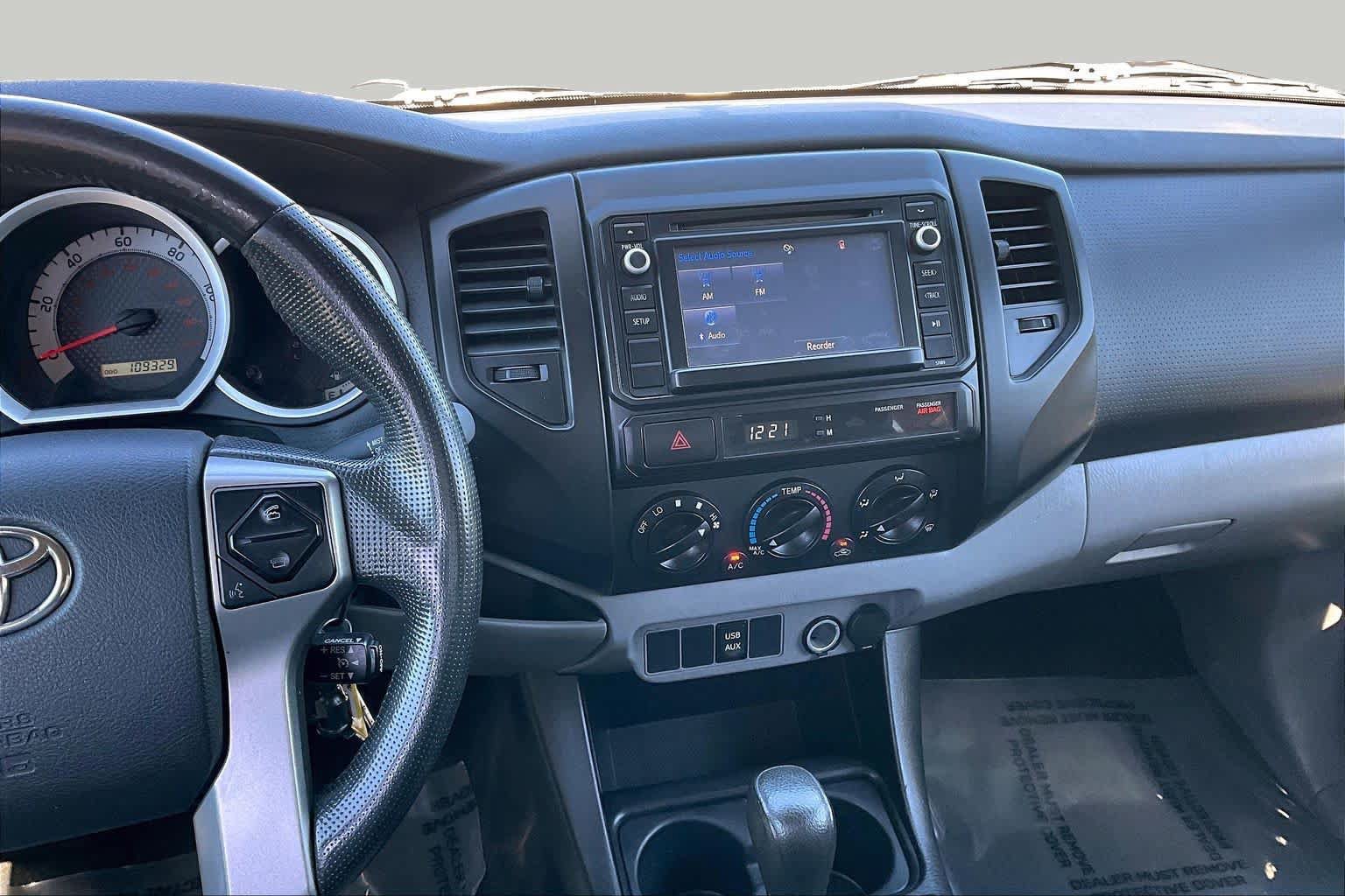 Used 2014 Toyota Tacoma 2WD Double Cab w/ Convenience Package image 6