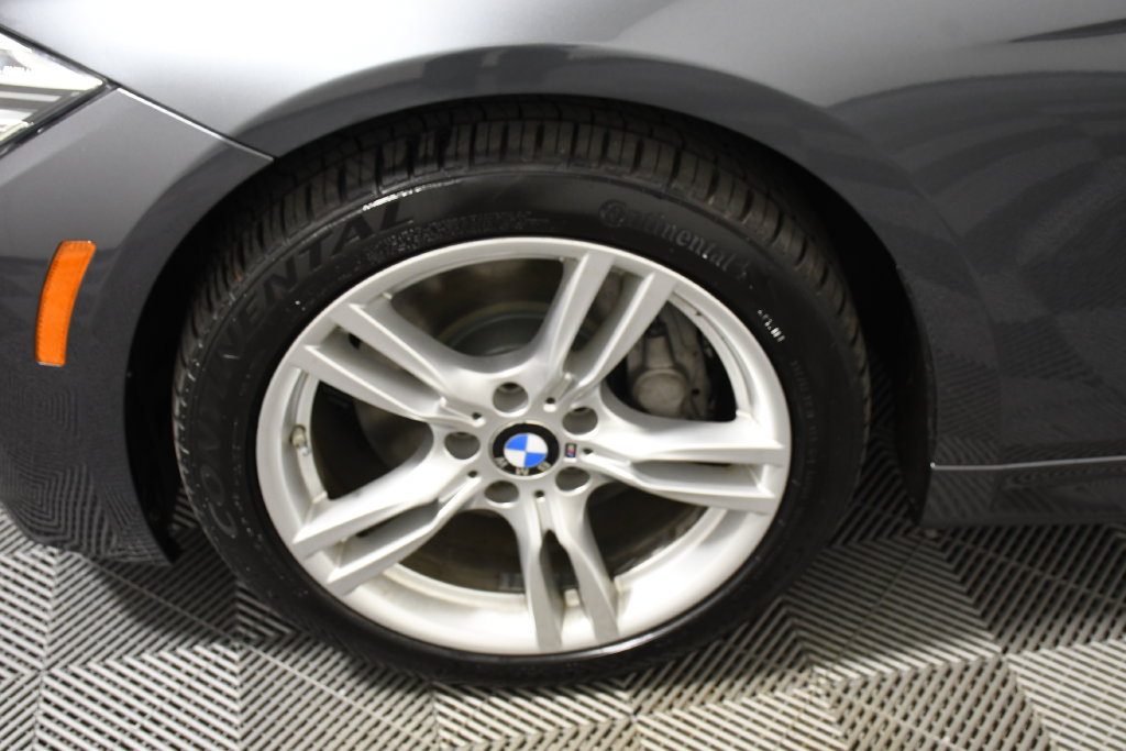 Used 2018 BMW 340i xDrive Sedan AWD/4WD image 11