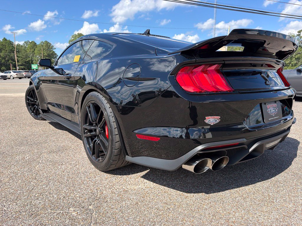 Used 2021 Ford Mustang Shelby GT500 w/ Technology Package RWD image 7