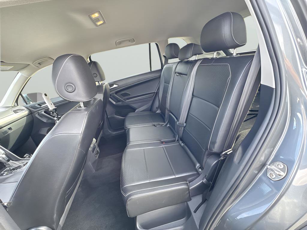 Used 2021 Volkswagen Tiguan SE image 24