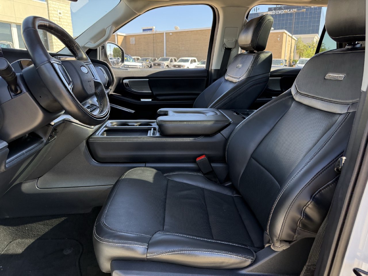 Used 2025 Ford Expedition Platinum AWD/4WD image 25