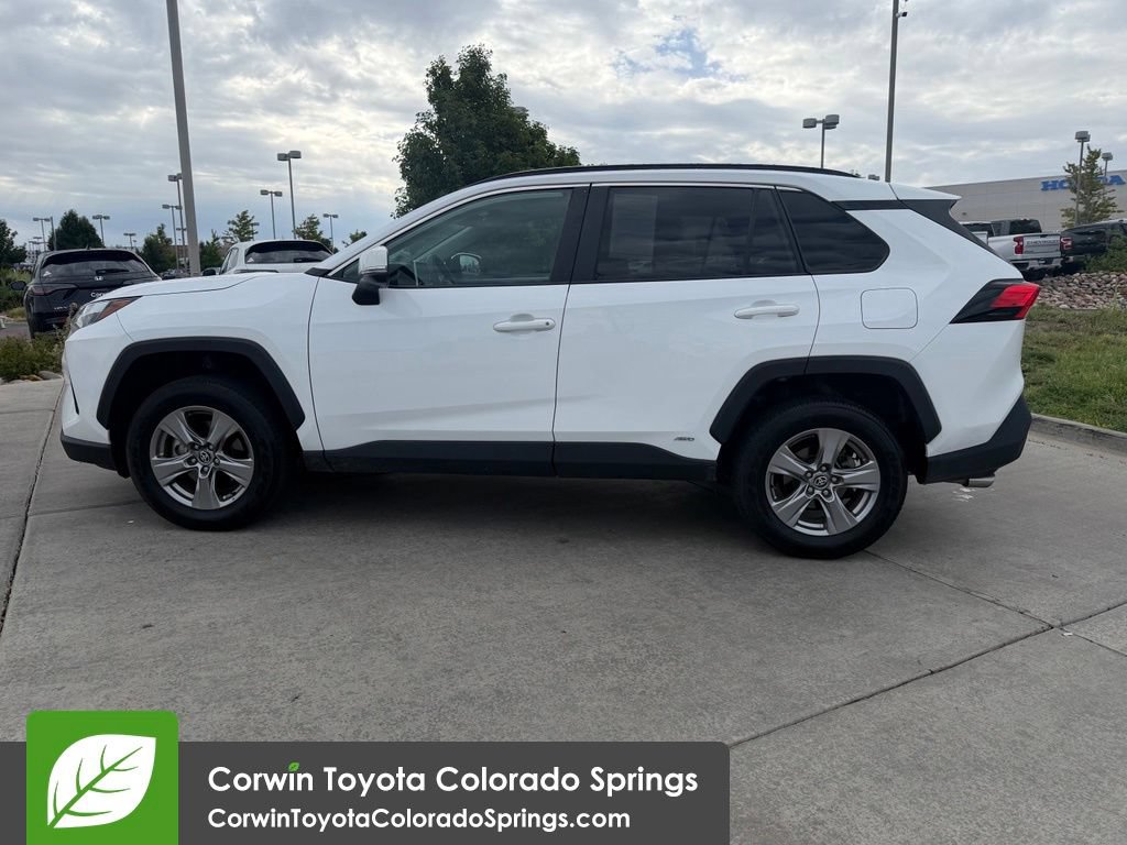 Used 2025 Toyota RAV4 XLE AWD/4WD image 4