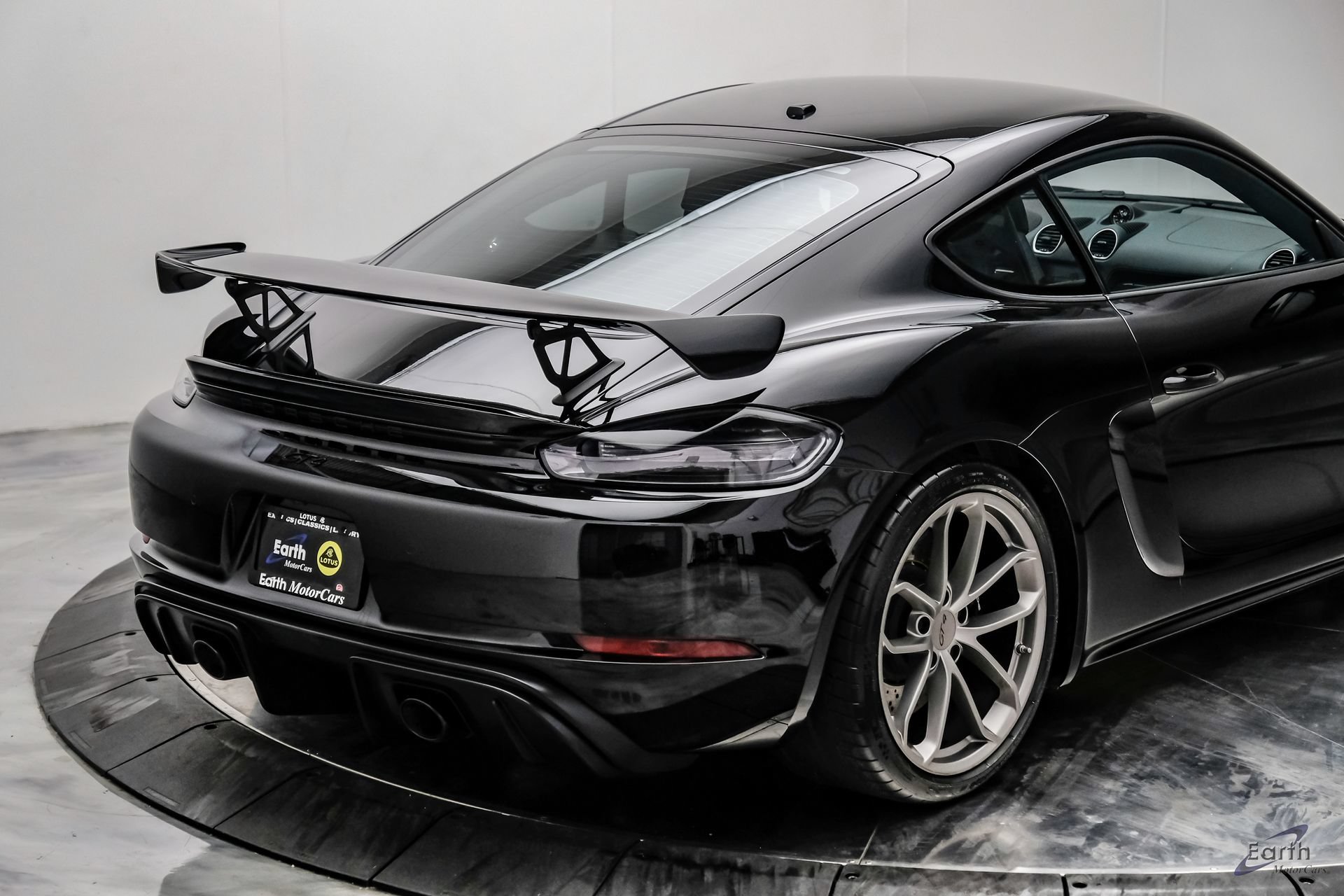Used 2023 Porsche 718 Cayman GT4 RWD image 22