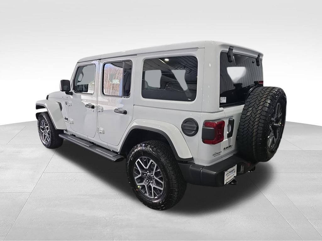 New 2026 Jeep Wrangler Unlimited Sahara AWD/4WD image 6