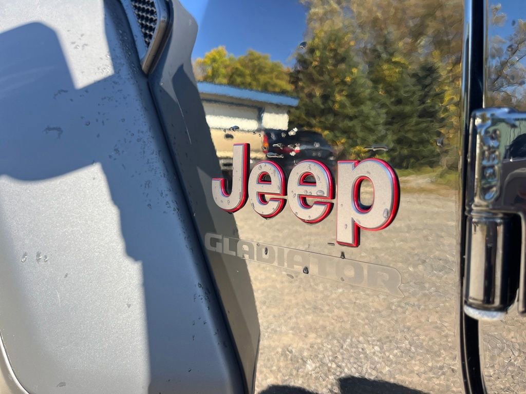 Used 2022 Jeep Gladiator Rubicon image 10
