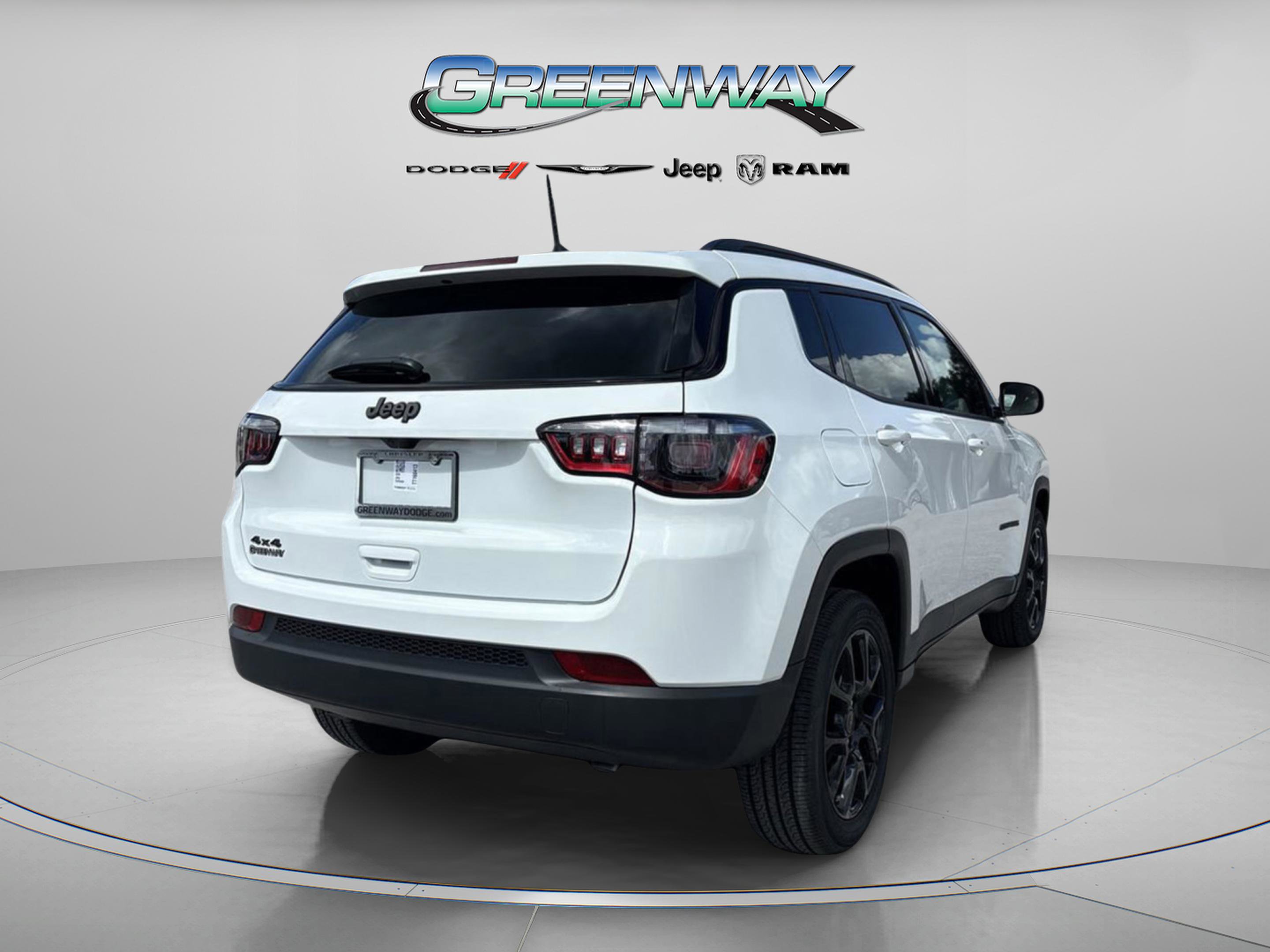 New 2026 Jeep Compass Latitude image 4
