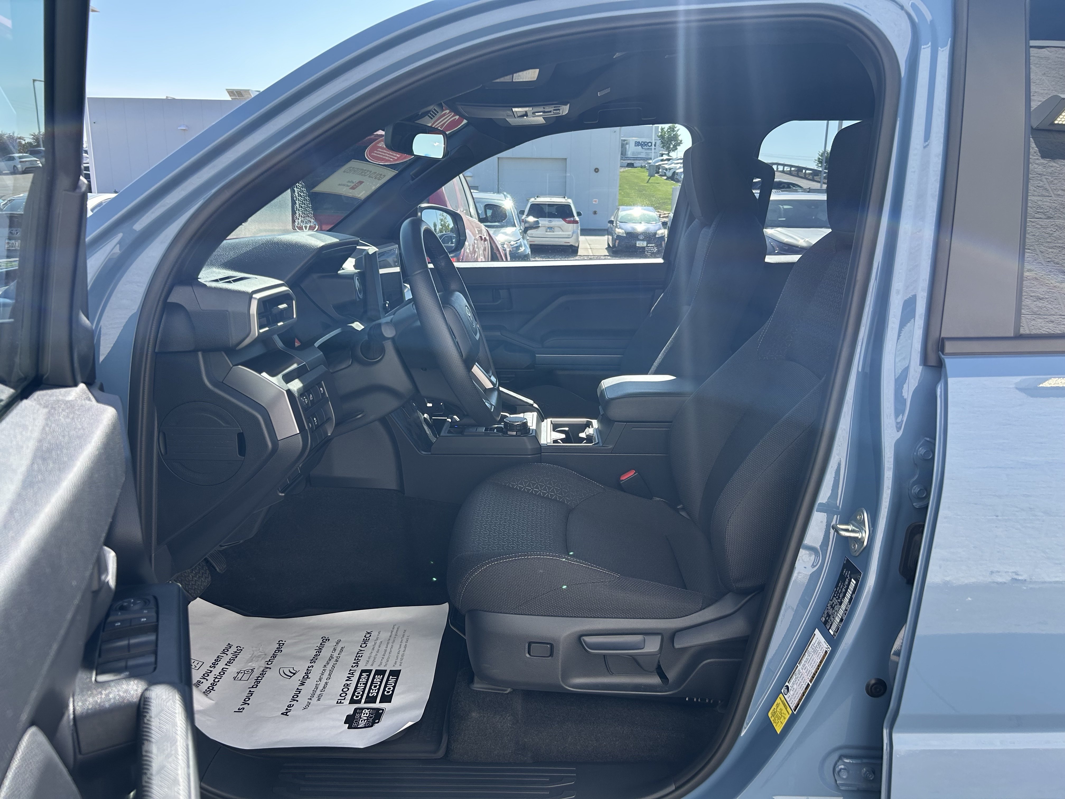 Certified 2025 Toyota 4Runner SR5 AWD/4WD image 13