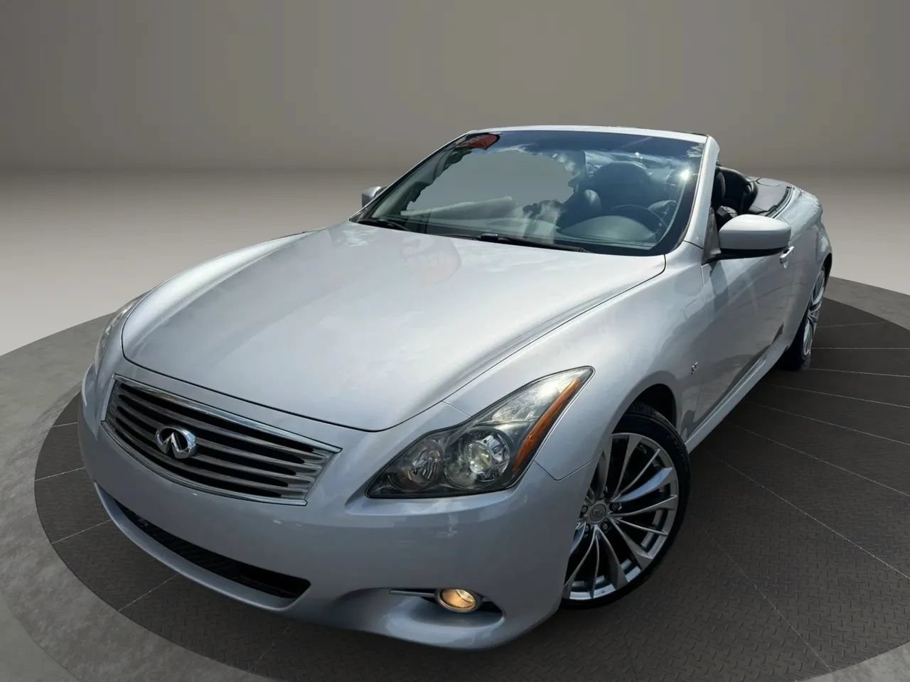 Used 2014 INFINITI Q60 Convertible w/ Premium Package RWD image 12