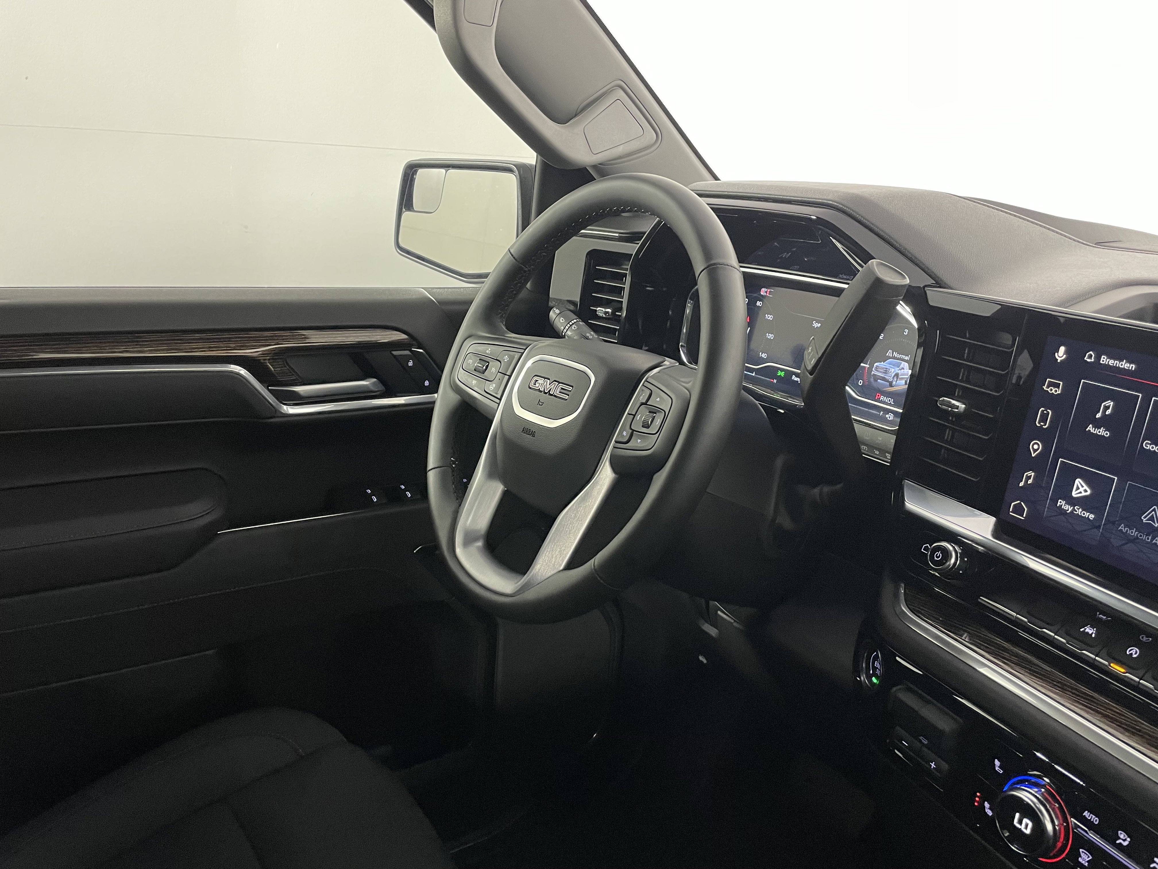 Used 2025 GMC Sierra 1500 Elevation image 10