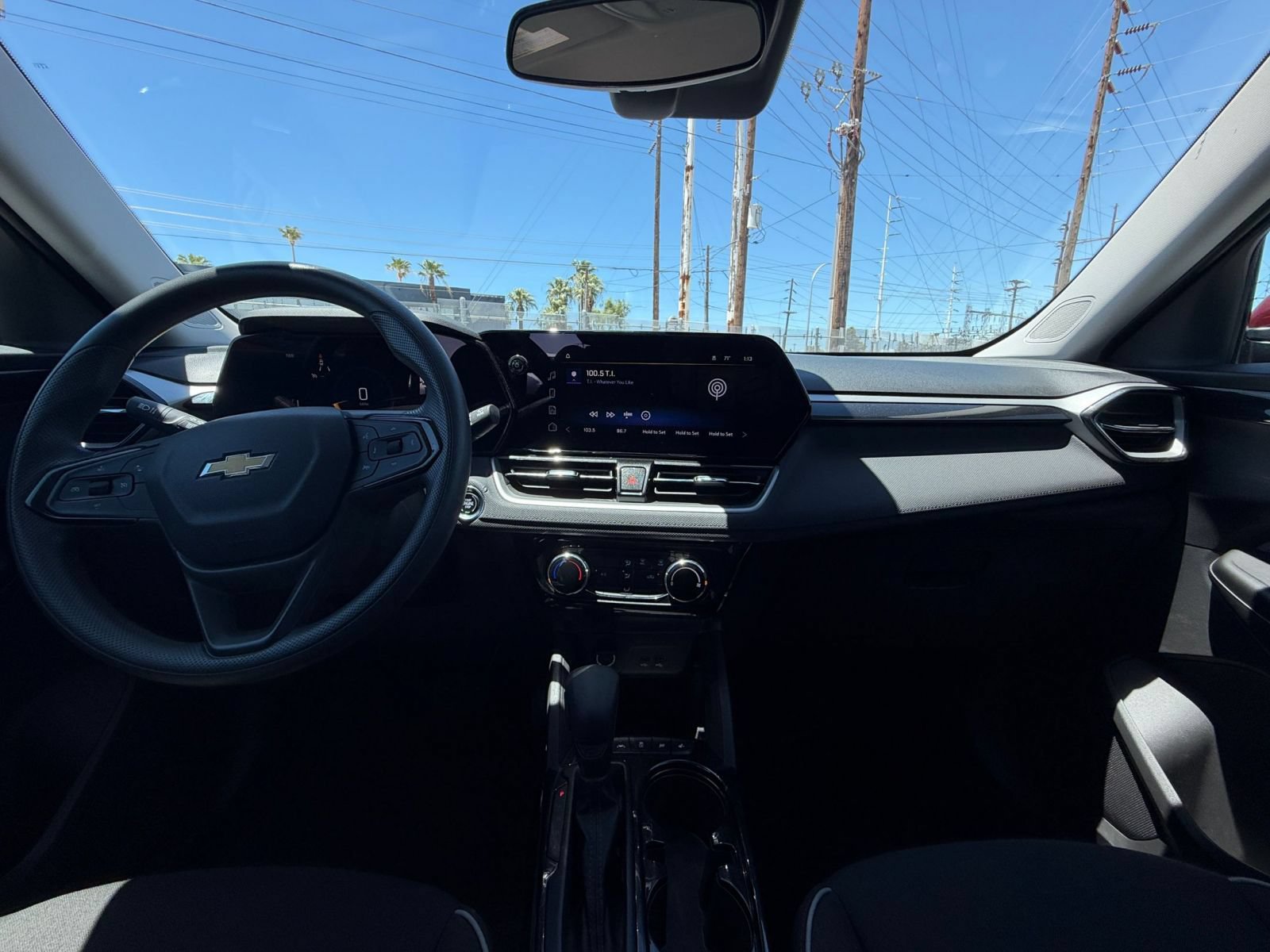 Used 2025 Chevrolet TrailBlazer LT FWD image 32
