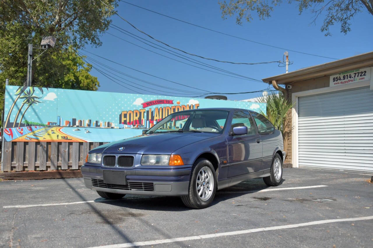 Used 1995 BMW 318ti Hatchback RWD image 4