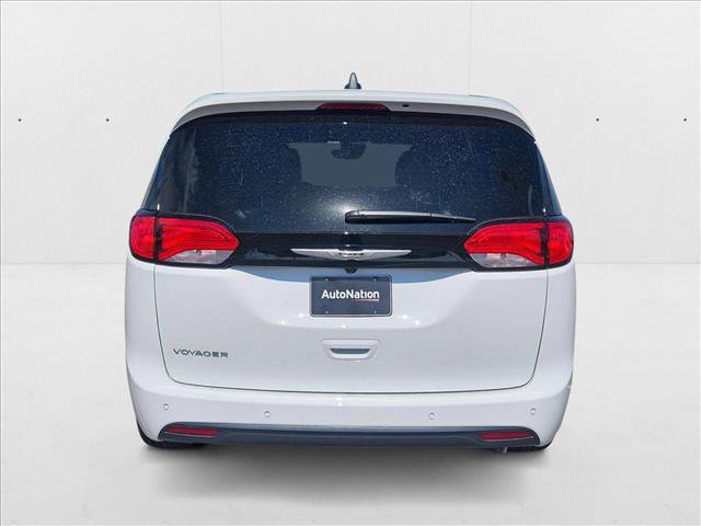 New 2025 Chrysler Voyager LX image 5