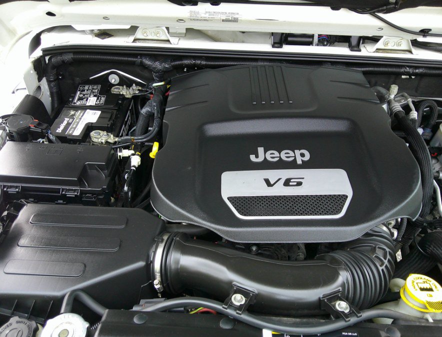 Used 2018 Jeep Wrangler Unlimited Sahara AWD/4WD image 47