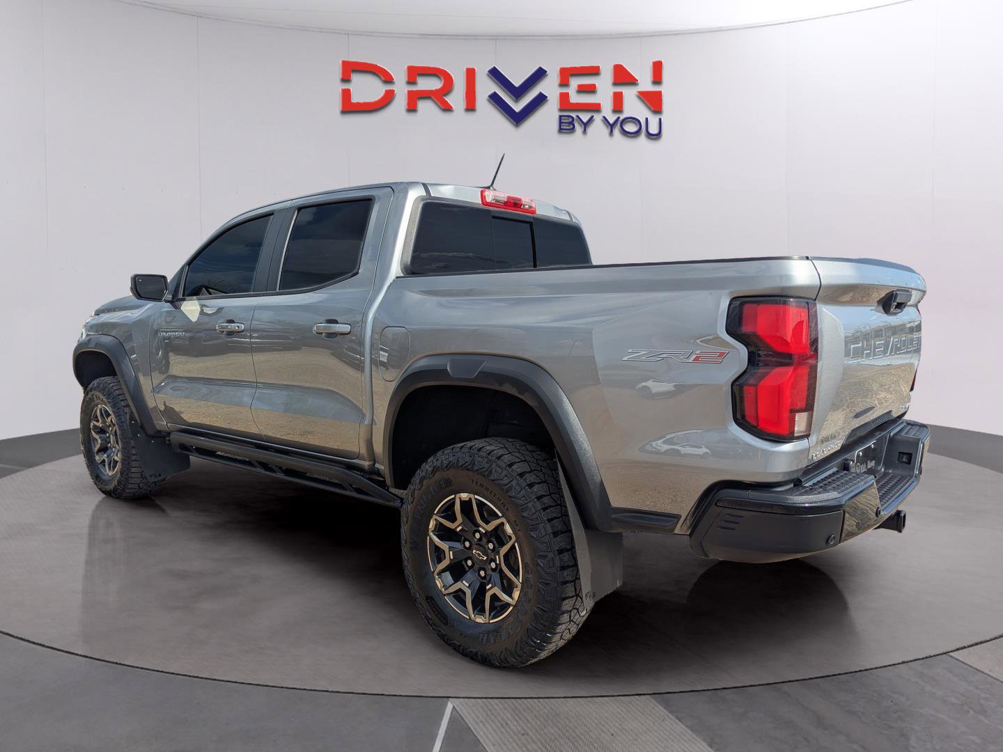 Used 2023 Chevrolet Colorado ZR2 w/ ZR2 Convenience Package III image 3