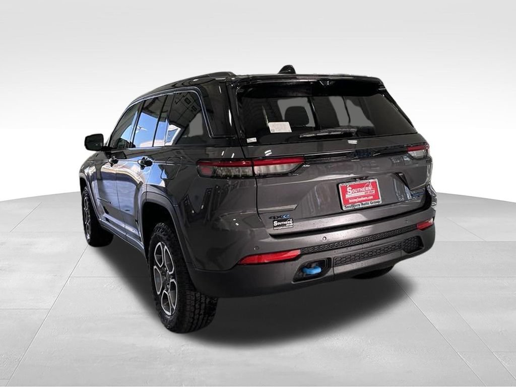 New 2024 Jeep Grand Cherokee Trailhawk w/ Advanced Protech Group II AWD/4WD image 8