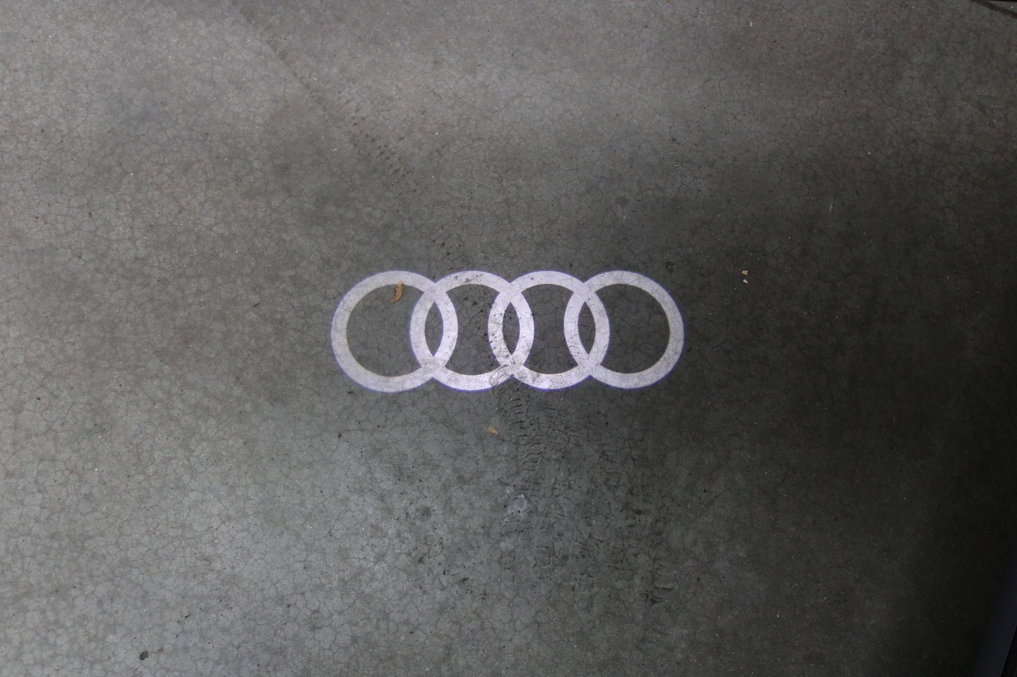 Used 2023 Audi Q5 2.0T Premium w/ Convenience Package image 9