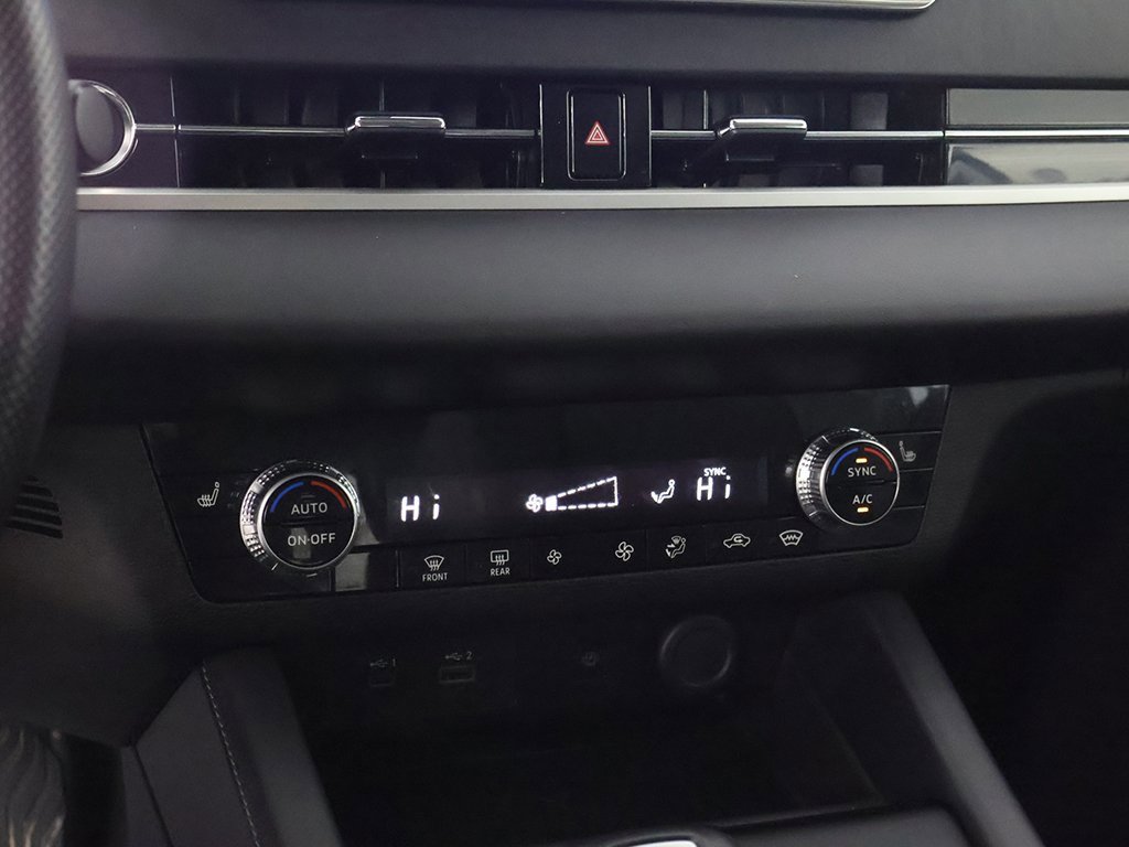 Used 2024 Mitsubishi Outlander SE Black Edition image 47