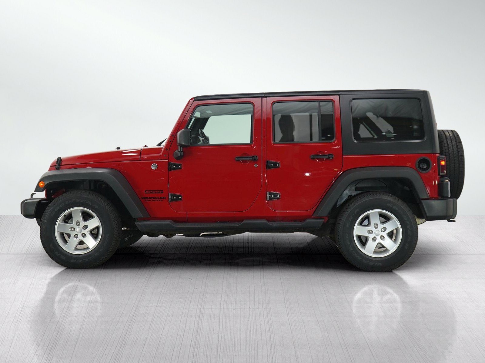 Used 2014 Jeep Wrangler Unlimited Sport w/ Quick Order Package 24S AWD/4WD image 2