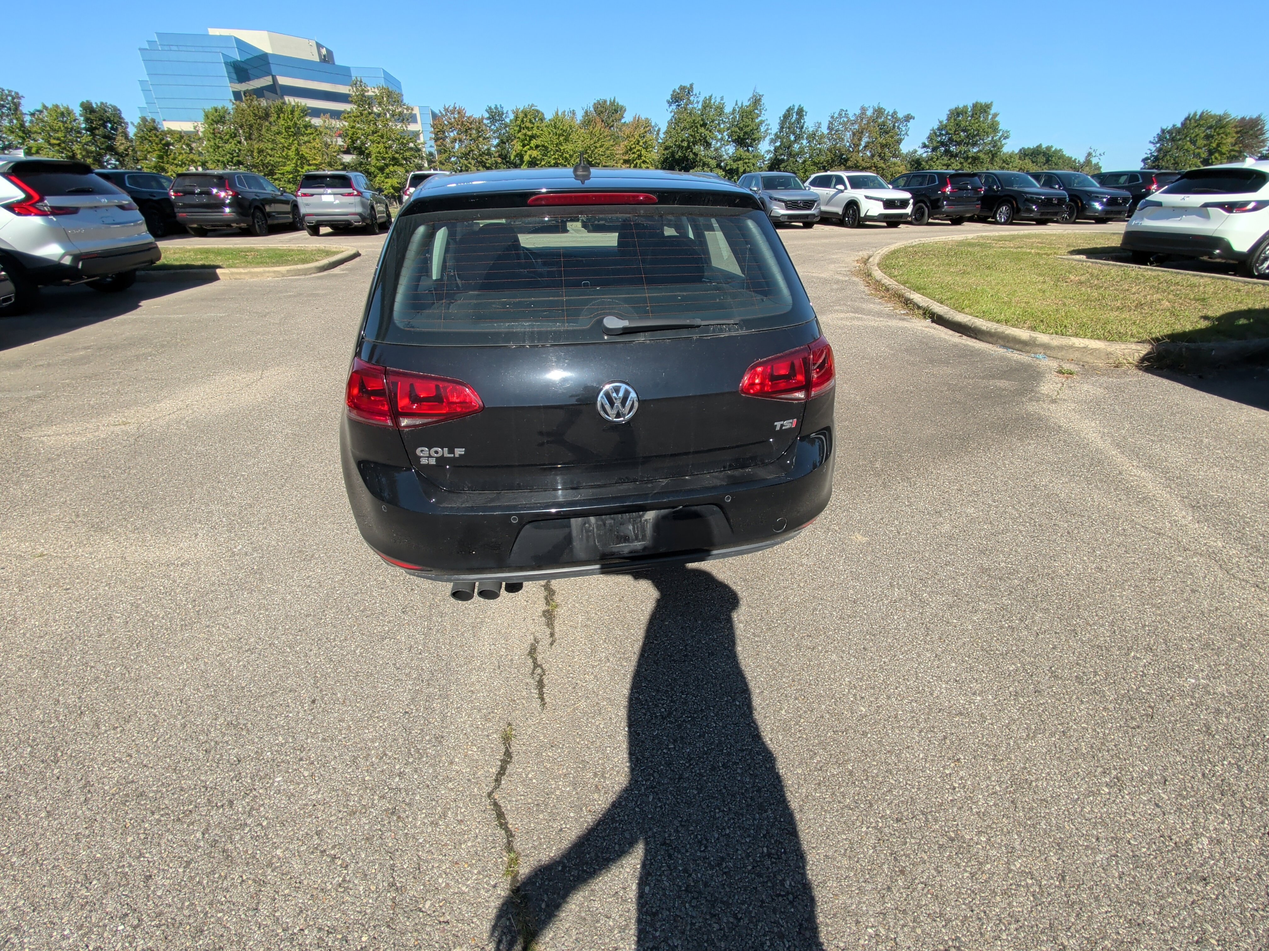 Used 2016 Volkswagen Golf S FWD image 28
