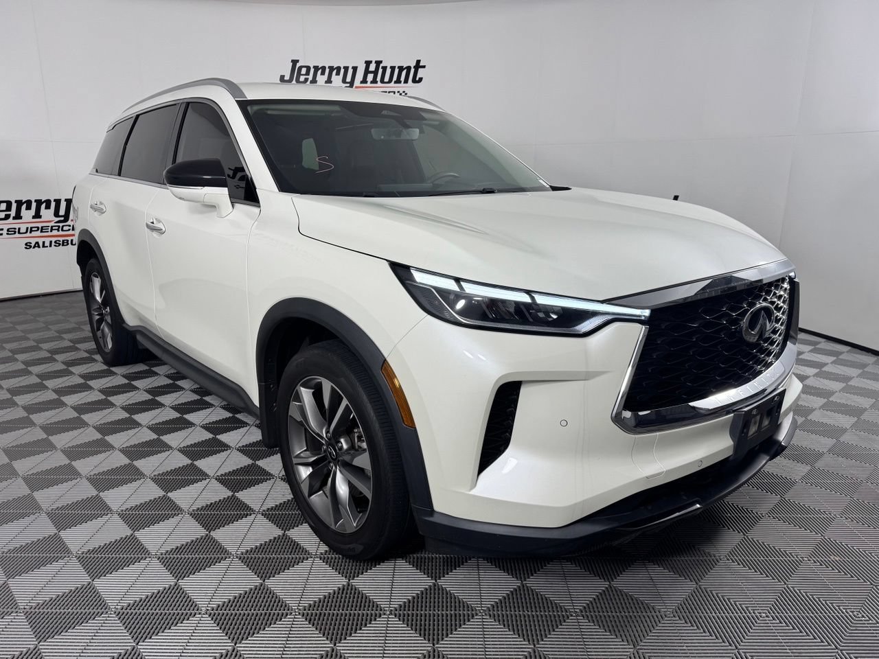 Used 2023 INFINITI QX60 Luxe AWD/4WD image 6