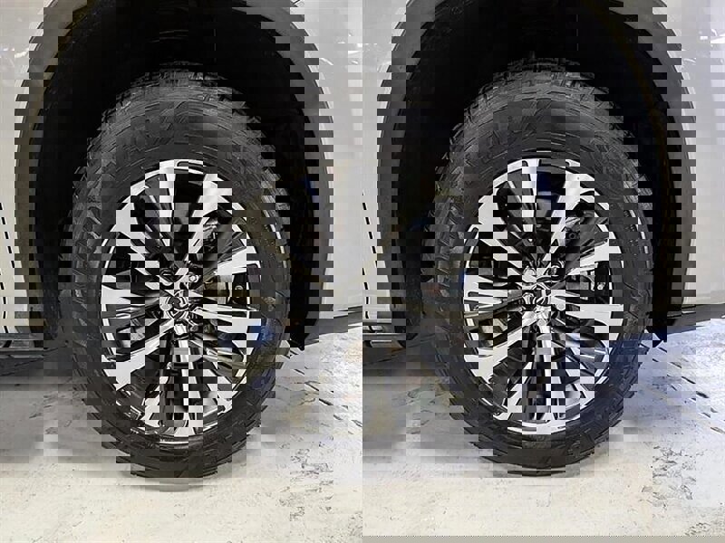 Used 2021 Lexus RX 350L Premium w/ Premium Package image 9